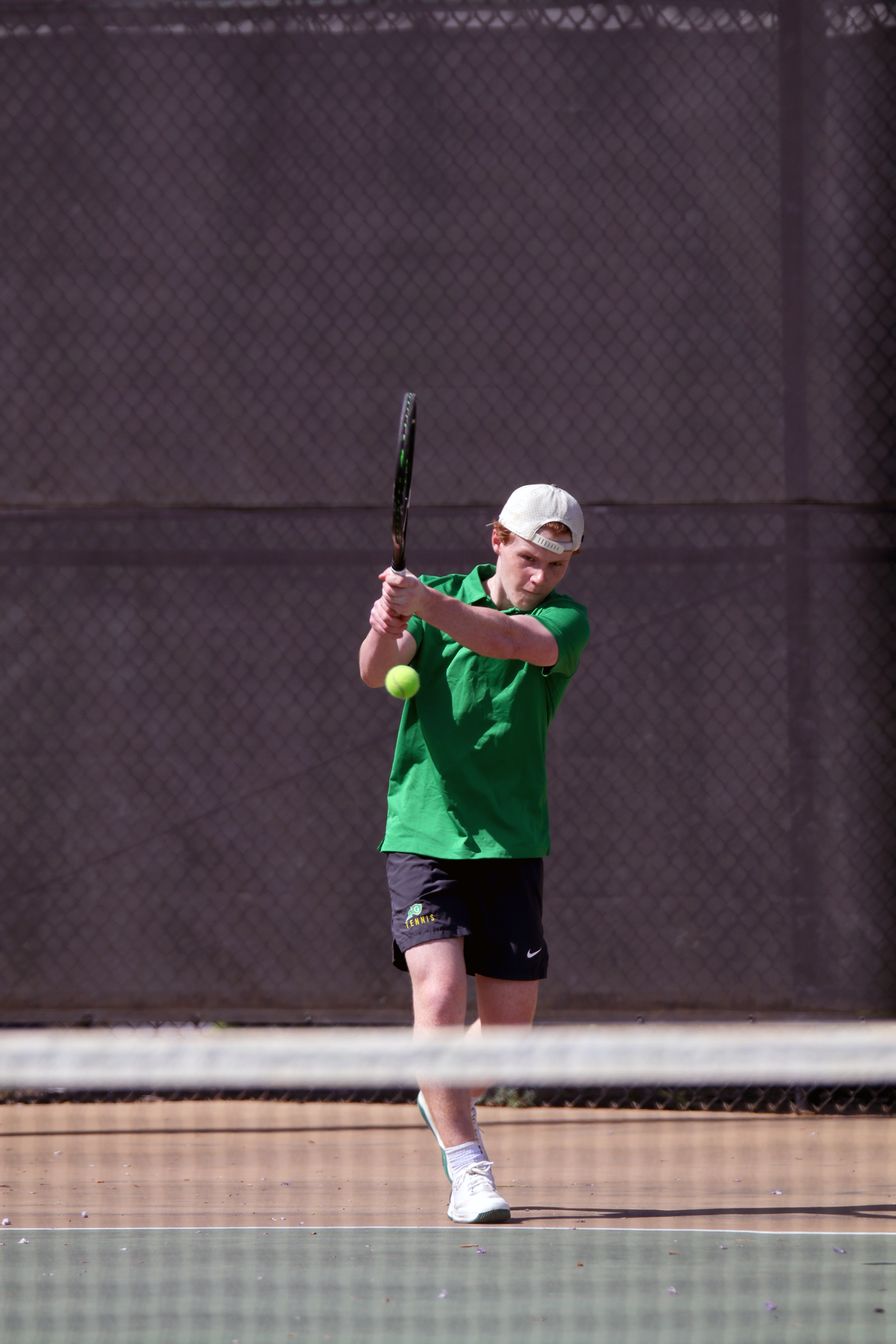 Boys Tennis Advances to Round Four After 9-0 Win
